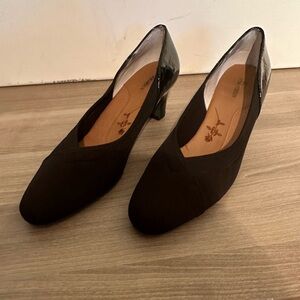 Ros Hommerson women’s Regal Pump